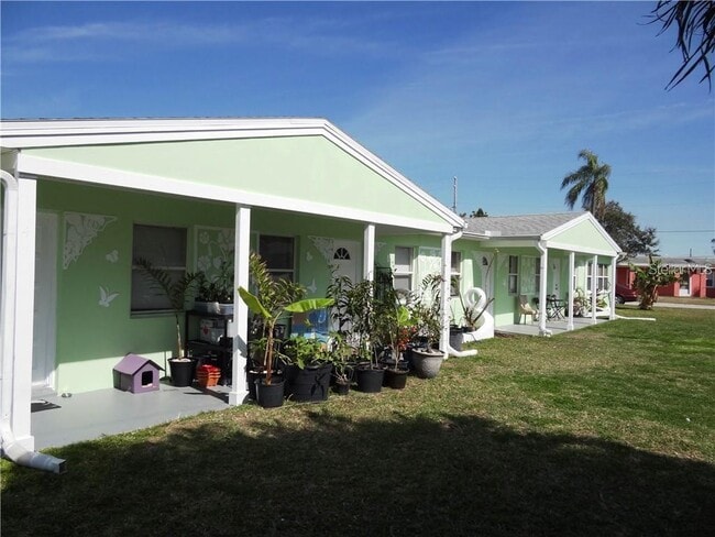 14201 Marguerite Dr in Madeira Beach, FL - Building Photo - Building Photo
