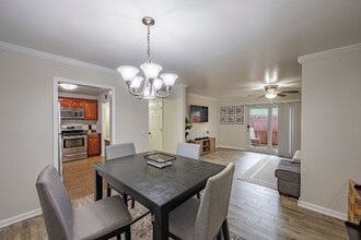 515 Basswood Ave in Nashville, TN - Foto de edificio - Building Photo