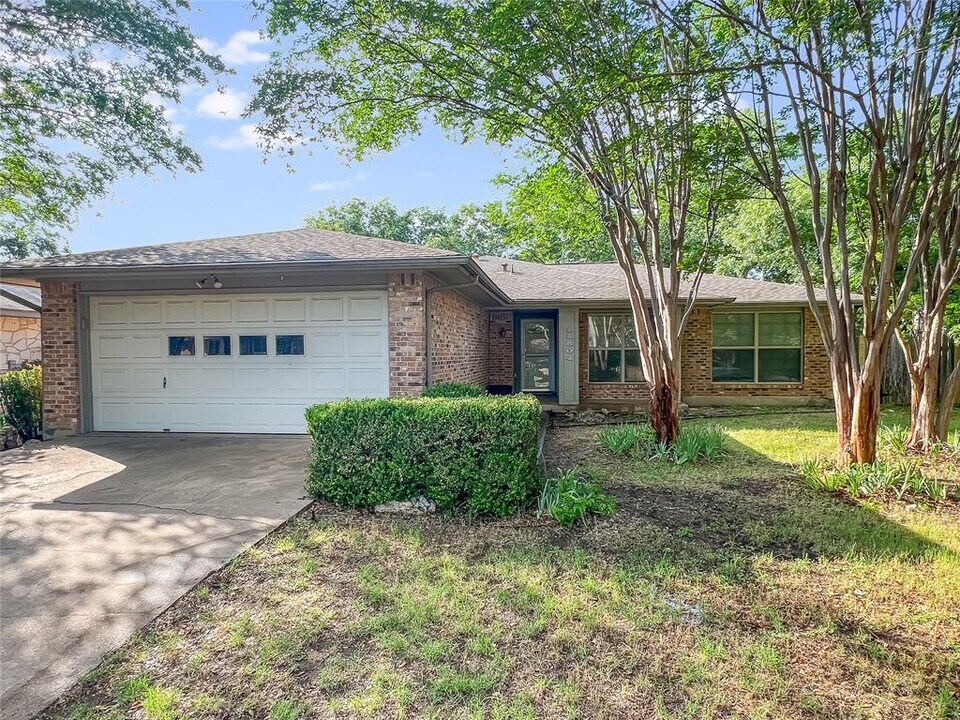 11804 Knights Bridge in Austin, TX - Building Photo
