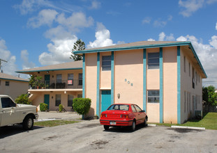 3085 NE 13th Ave in Fort Lauderdale, FL - Building Photo - Building Photo