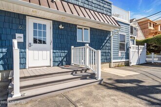 65 Grand Central Ave in Lavallette, NJ - Foto de edificio - Building Photo