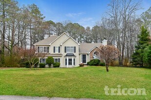 7035 Wynfield Dr in Cumming, GA - Building Photo