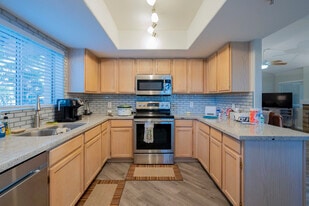 9736 N 95th St, Unit 226 in Scottsdale, AZ - Building Photo