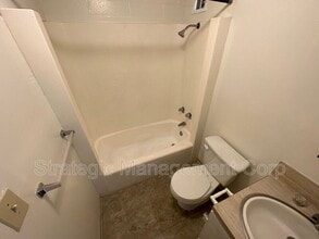 1301 Lusitana St in Honolulu, HI - Building Photo - Building Photo