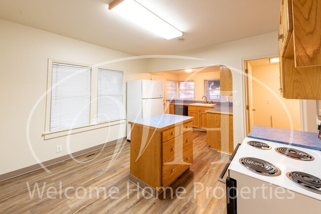 property at 403 SW 2nd St
