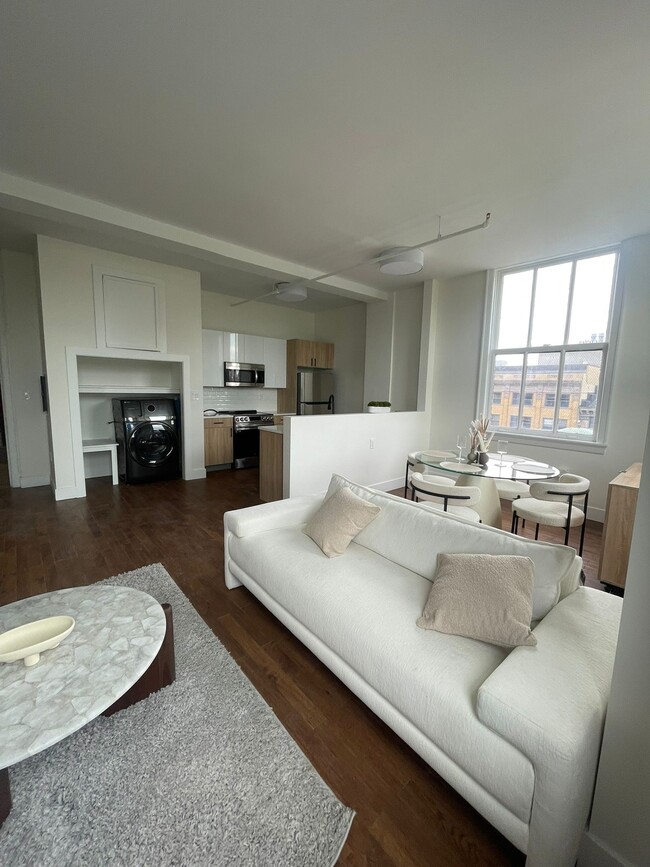 129 Church St, Unit Studio