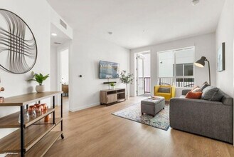 610 Del Sol Dr-Unit -FL6-ID1035845P in San Diego, CA - Building Photo - Building Photo