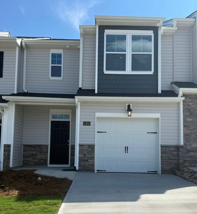 property at 1404 Amberview Ln