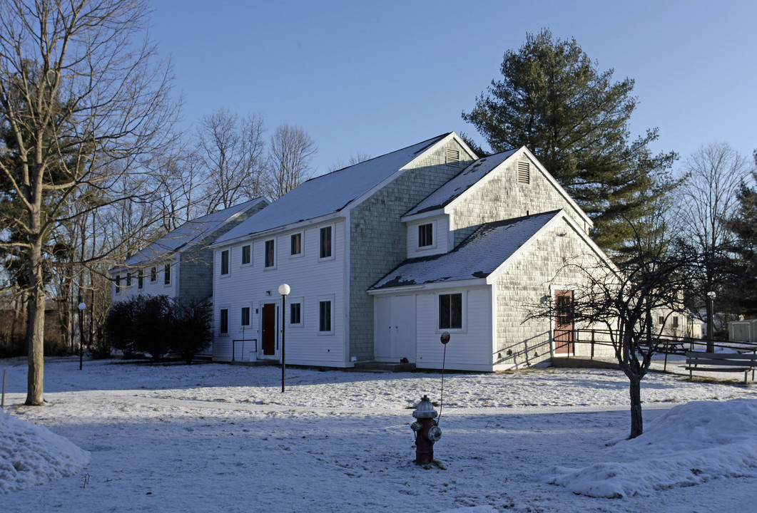 Pepperell Meadows in Pepperell, MA - Building Photo