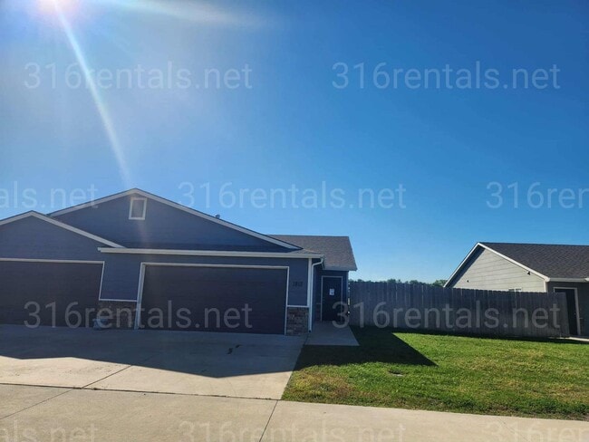 property at 1813 E 69th Ct N
