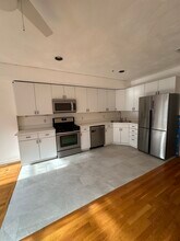 238 Hanover St, Unit 2 in Boston, MA - Foto de edificio - Building Photo