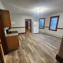 266 Grove St in New Britain, CT - Building Photo - Building Photo