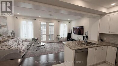 66 Haskins Cres in Georgina, ON - Building Photo - Building Photo