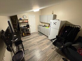 279 Grand Blvd, Unit 1 in Deer Park, NY - Building Photo