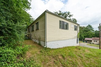 213 Pine St in Bessemer, AL - Building Photo - Building Photo