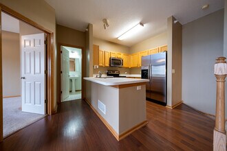 9445 Marshall Rd in Eden Prairie, MN - Building Photo - Building Photo