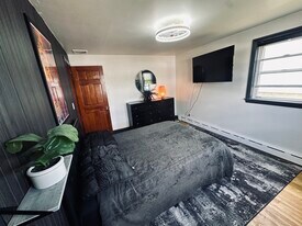 218 Warren St, Unit A in Watertown, MA - Building Photo