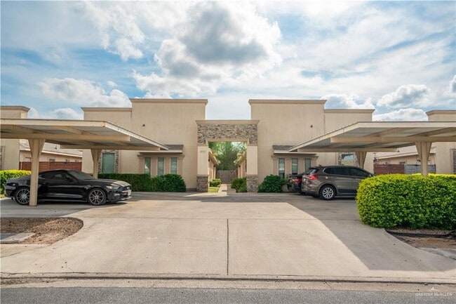 28 West Dr in Pharr, TX - Building Photo - Building Photo