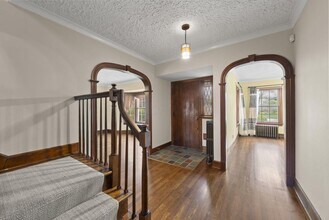 2505 Coventry Rd in Columbus, OH - Building Photo - Building Photo