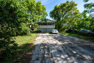 1094 N Lakewood Ave in Ocoee, FL - Building Photo - Building Photo