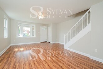 1929 Quentin Rd in Dundalk, MD - Foto de edificio - Building Photo