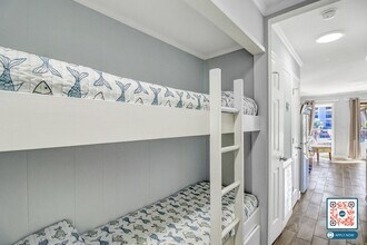 40 Folly Field Rd in Hilton Head Island, SC - Building Photo - Building Photo