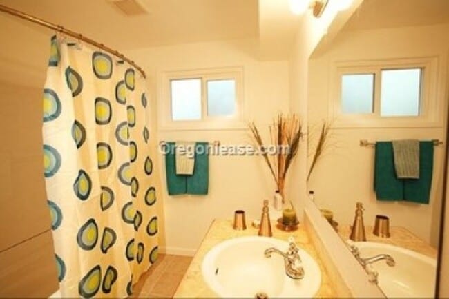 property at 1425 W 8th Ave