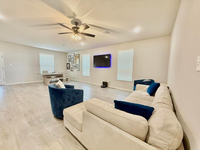 property at 3103 Seeker St