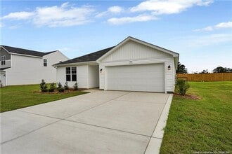 737 Caelin Farms Rd in Spring Lake, NC - Building Photo - Building Photo