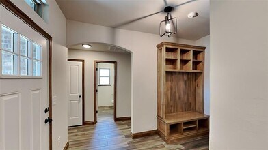 4220 Royal Garden Dr in Yukon, OK - Building Photo - Building Photo