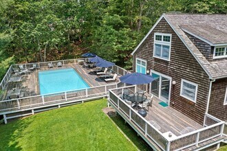 12 Lantern Ln in East Hampton, NY - Building Photo - Building Photo