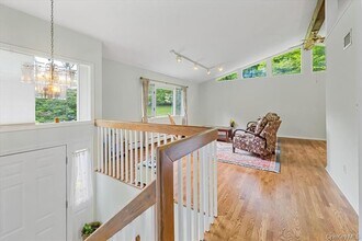 60 Smith Hill Rd in Airmont, NY - Building Photo - Building Photo