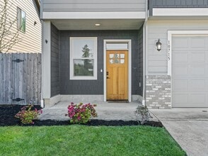 10715 NE 108th Ct in Vancouver, WA - Foto de edificio - Building Photo