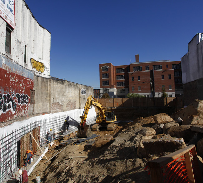 291 Metropolitan Ave in Brooklyn, NY - Building Photo - Building Photo