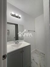 7215 Hickory Grove Dr in San Antonio, TX - Building Photo - Building Photo