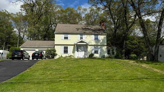 263 Burbank Rd