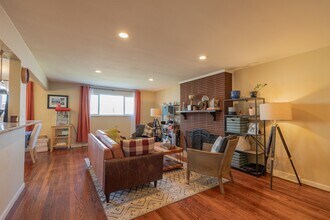 3497 S Chester Ct in Denver, CO - Building Photo - Building Photo