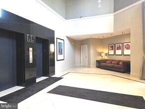 1645 International Dr in Tysons, VA - Building Photo - Building Photo