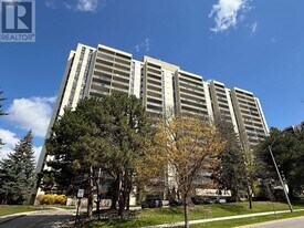 260 Seneca Hill Dr in Toronto, ON - Building Photo