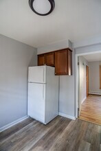 2103 W Farragut Ave in Chicago, IL - Building Photo - Building Photo