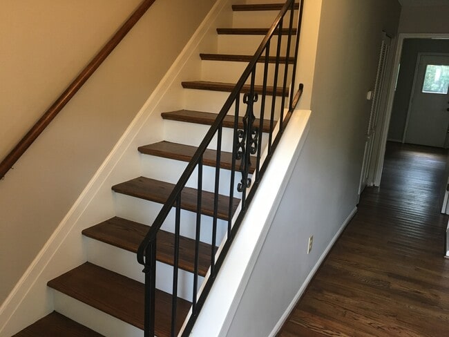 3861 Overton Manor Ln in Vestavia Hills, AL - Building Photo - Building Photo