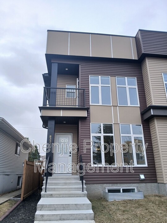 8331-8376 76 Ave NW in Edmonton, AB - Building Photo