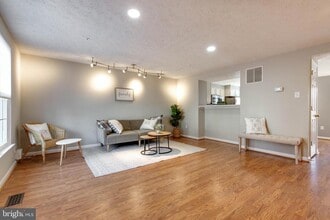 8117 Ellen Way in Savage, MD - Building Photo - Building Photo