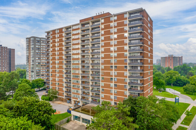 45 La Rose Avenue Apartments in Toronto, ON - Building Photo - Building Photo