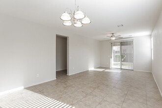 2202 W Gold Dust Ave in San Tan Valley, AZ - Building Photo - Building Photo