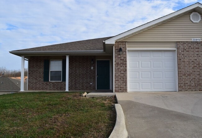 21050 Homer Rd in St. Robert, MO - Building Photo - Building Photo