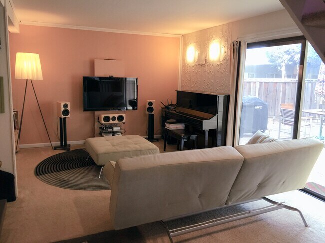 property at 2516 W Middlefield Rd