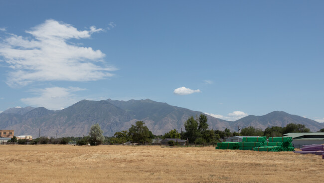 Del Monte Townhomes in Spanish Fork, UT - Building Photo - Building Photo