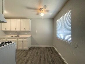 La Madera Apartments at 935 W. Swain Road in Stockton, CA - Building Photo - Building Photo