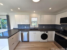 540 Ekekela Pl in Honolulu, HI - Building Photo